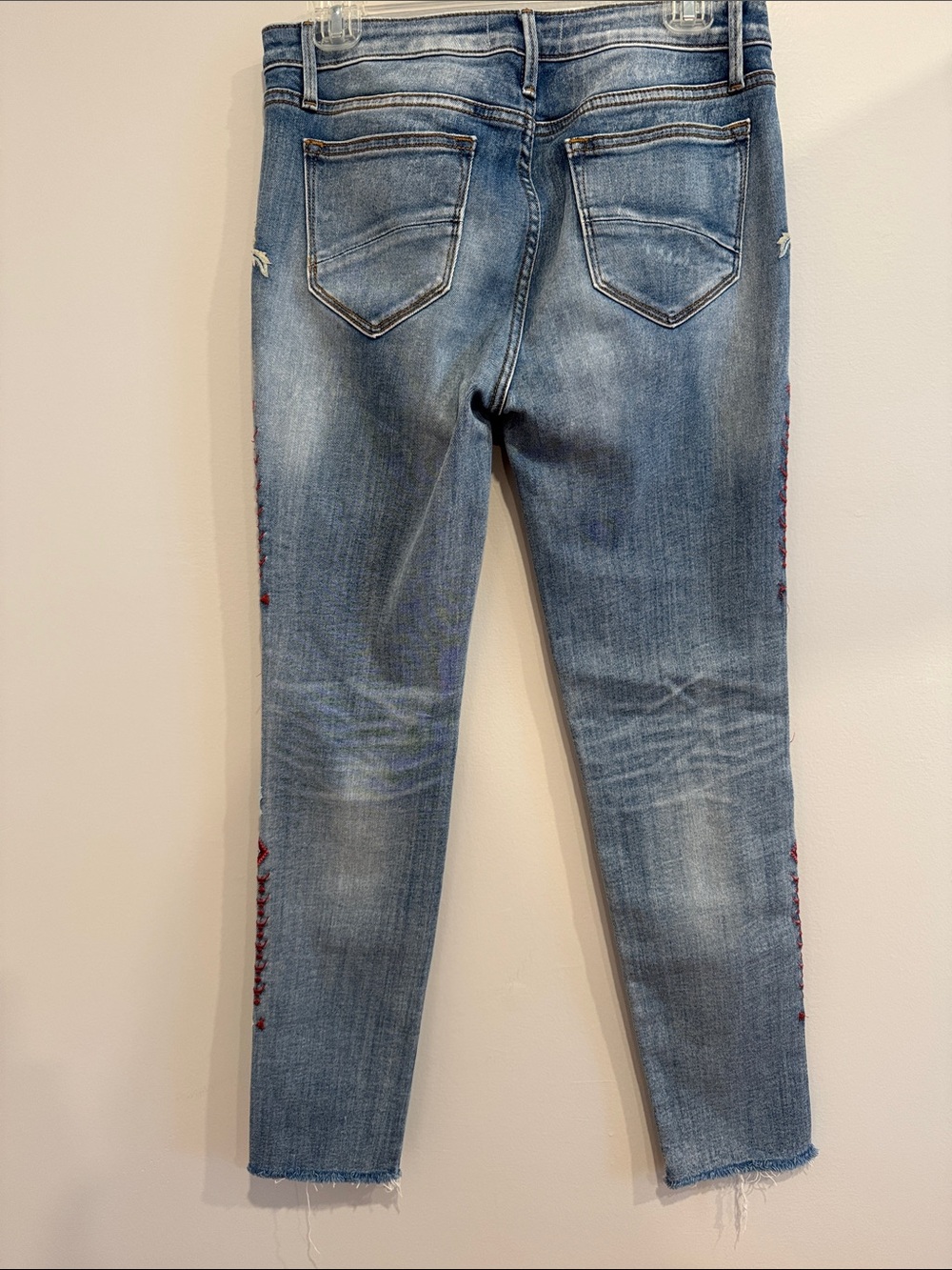Driftwood Jackie skinny, stretchy floral embroidered frayed hem jeans Size 28 - Picture 7 of 14